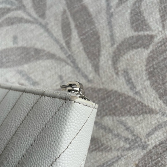 Yves Saint Laurent Quilted Silver Wallet - Picture 8 of 9